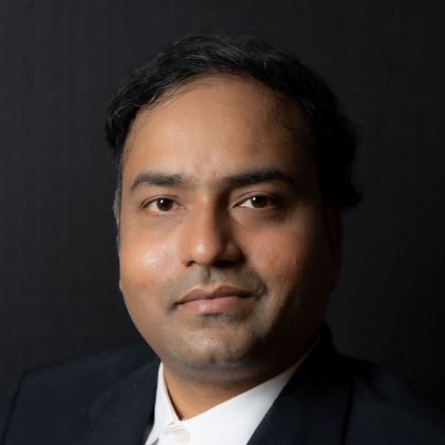 team-member-single img